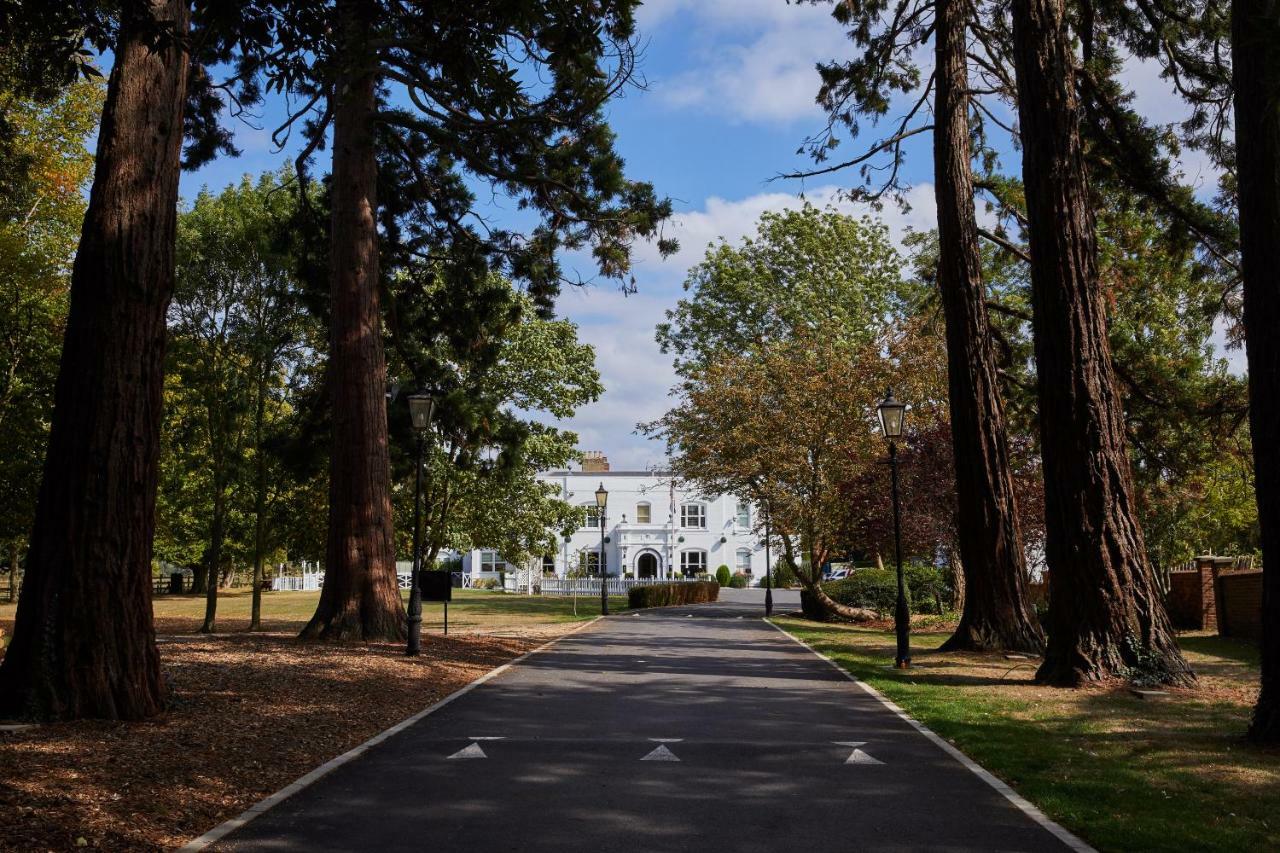 Worldhotels Distinctive Woughton House Hotel Milton Keynes Luaran gambar